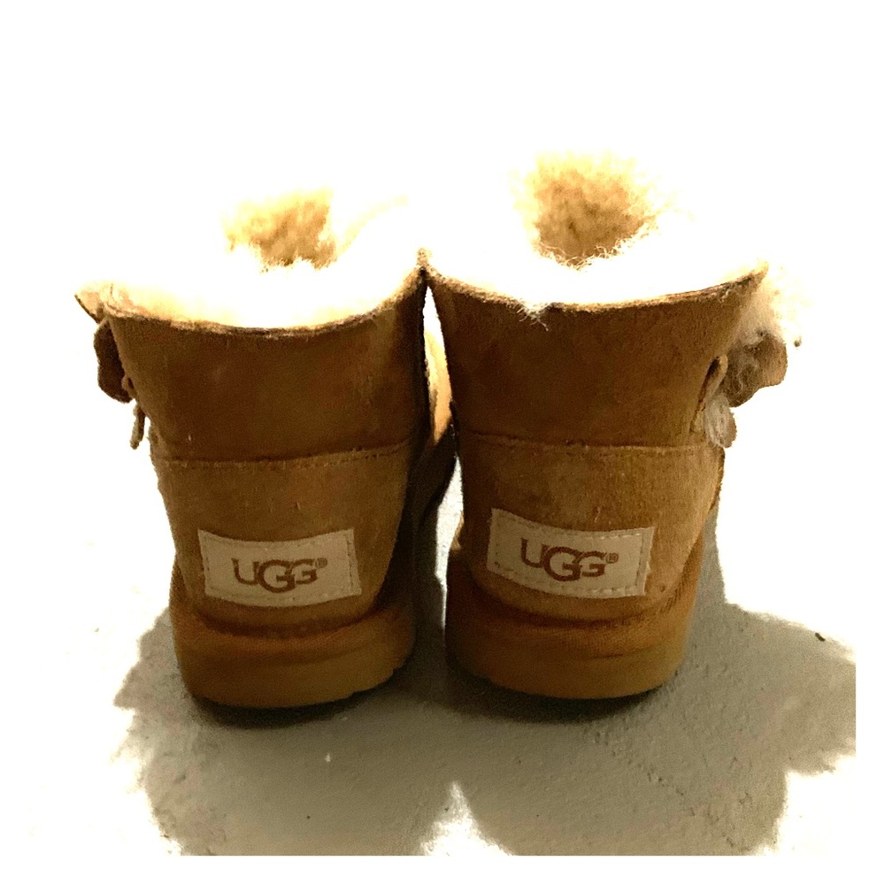 Kids ugg size 10